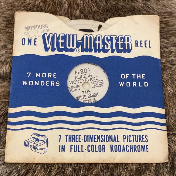 VIEW-MASTER Antique 1950’s Stereoscope with Alice in Wonderland Reel - Picture 13 of 17